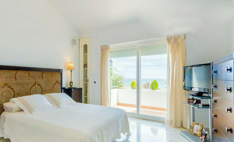 Penthouse Montemar Málaga - image 21