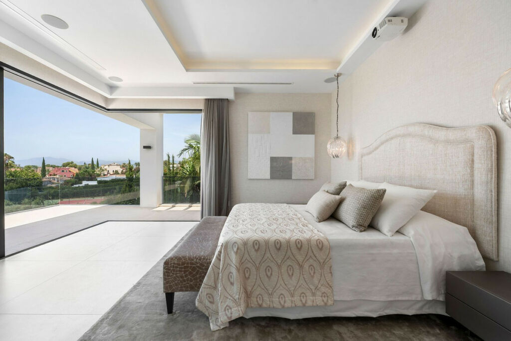 Detached Villa Nagüeles Málaga - image 21