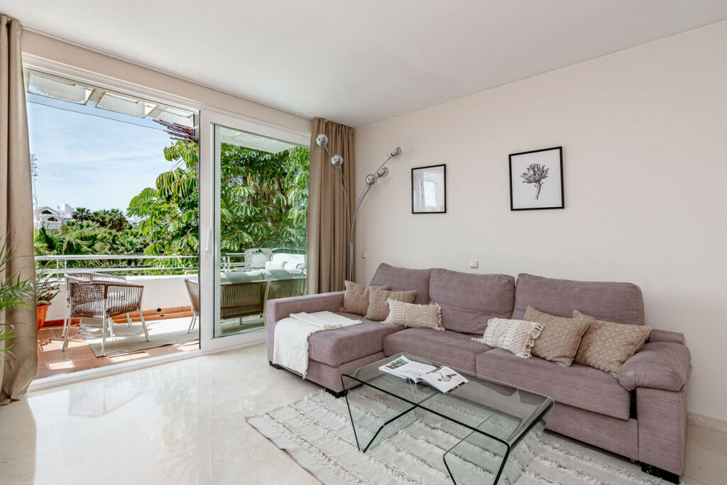 Middle Floor Apartment Casares Málaga - image 21