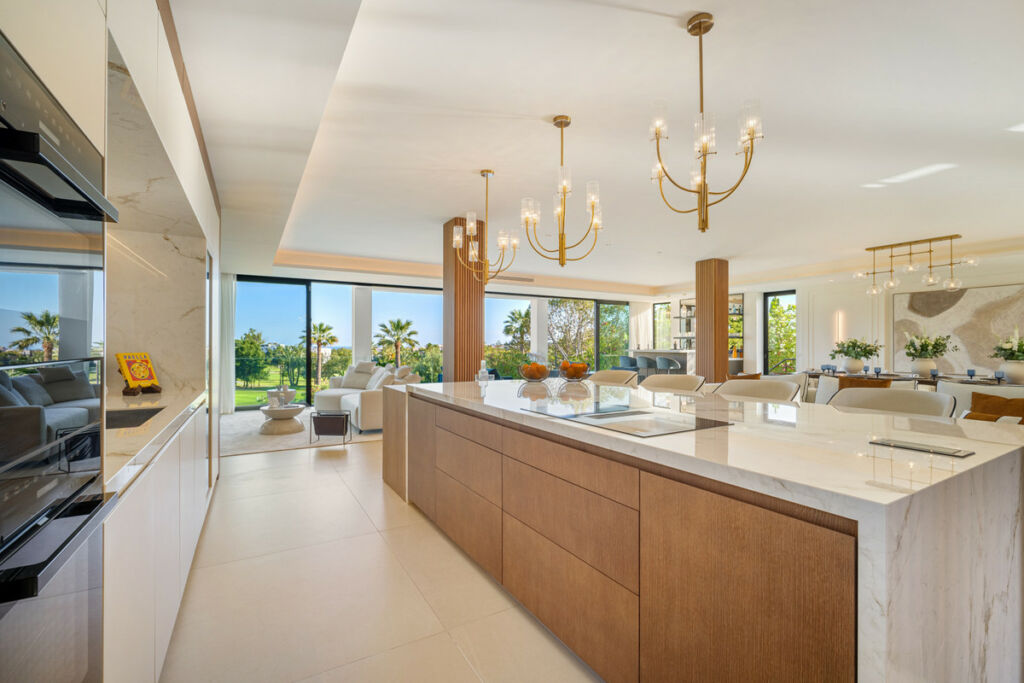 Detached Villa Nueva Andalucía Málaga - image 21