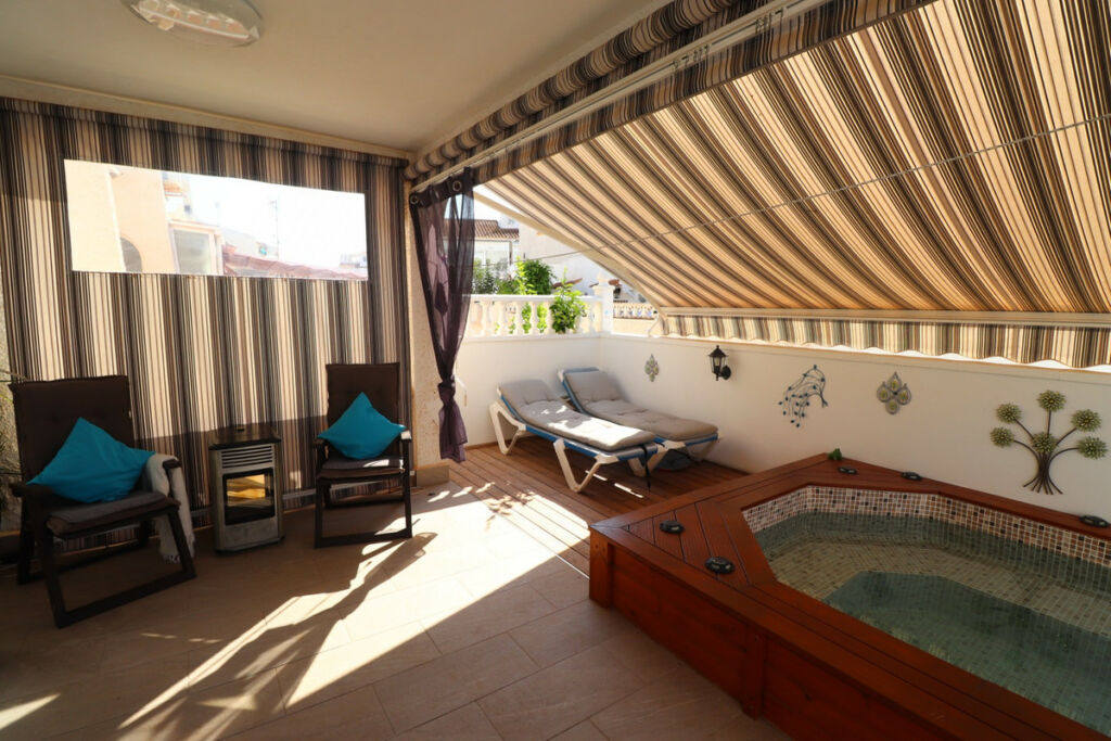 Detached Villa La Florida Alicante - image 21