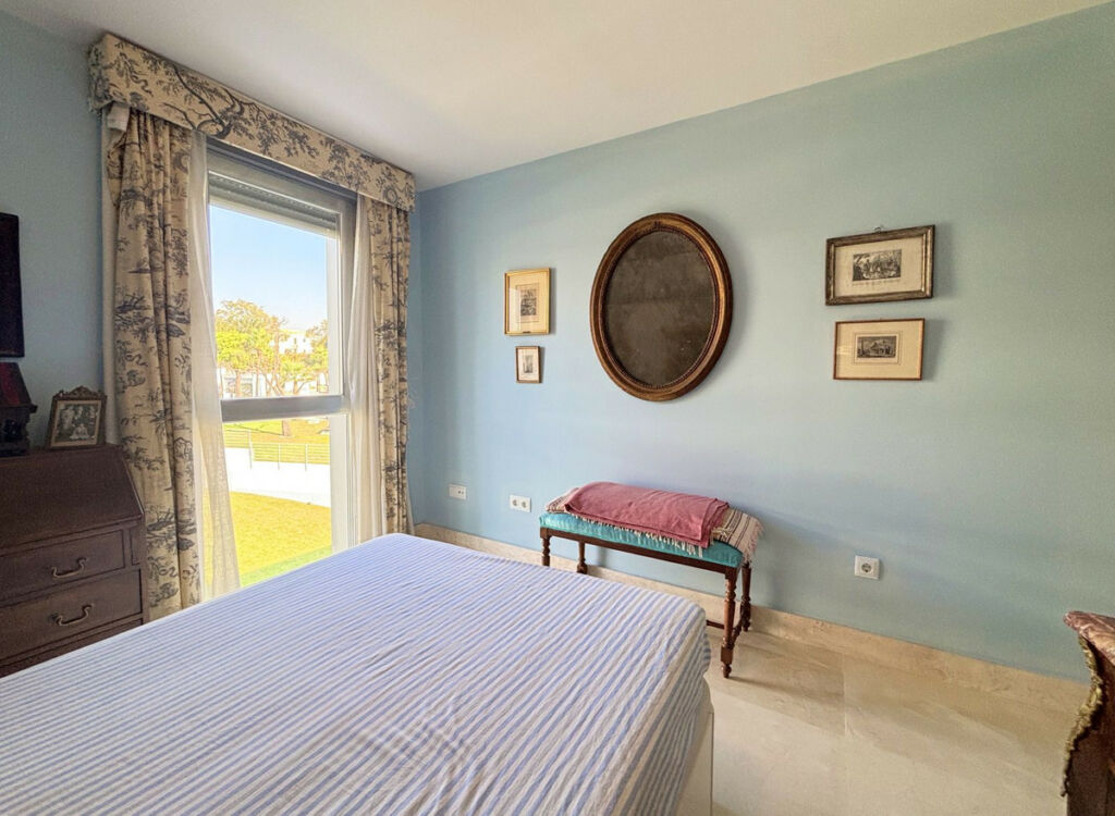 Penthouse La Duquesa Málaga - image 21