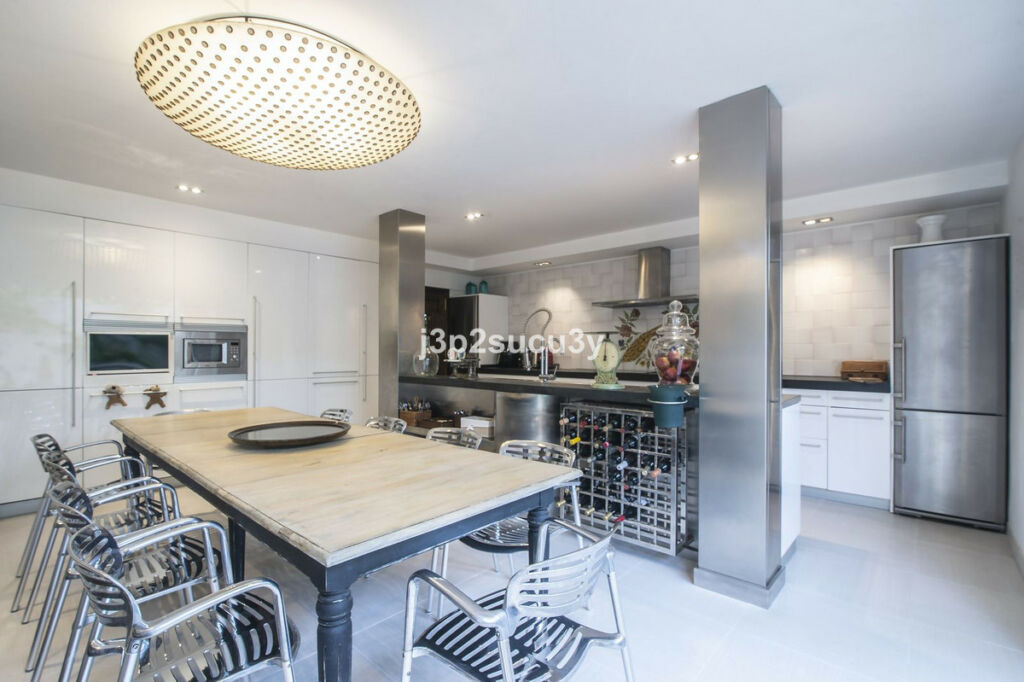 Detached Villa Benamara Málaga - image 21