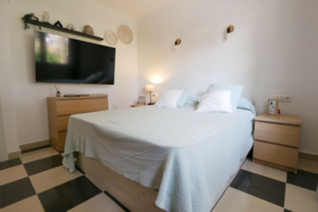 Detached Villa Cabopino Málaga - image 21