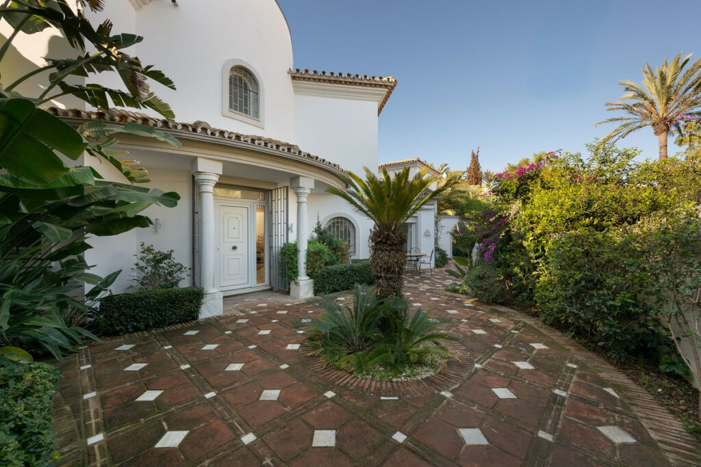 Detached Villa Marbesa Málaga - image 21