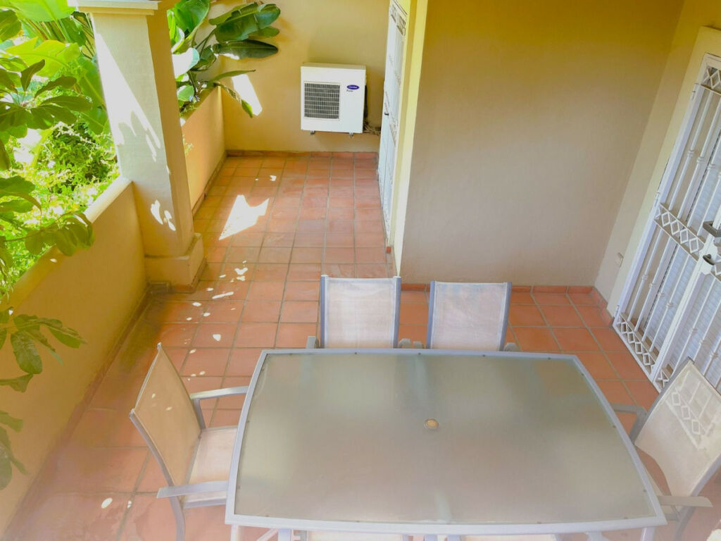 Middle Floor Apartment Estepona Málaga - image 21