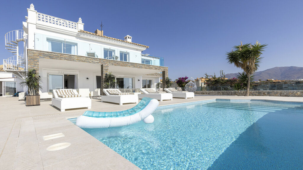 Detached Villa Casares Málaga - image 21