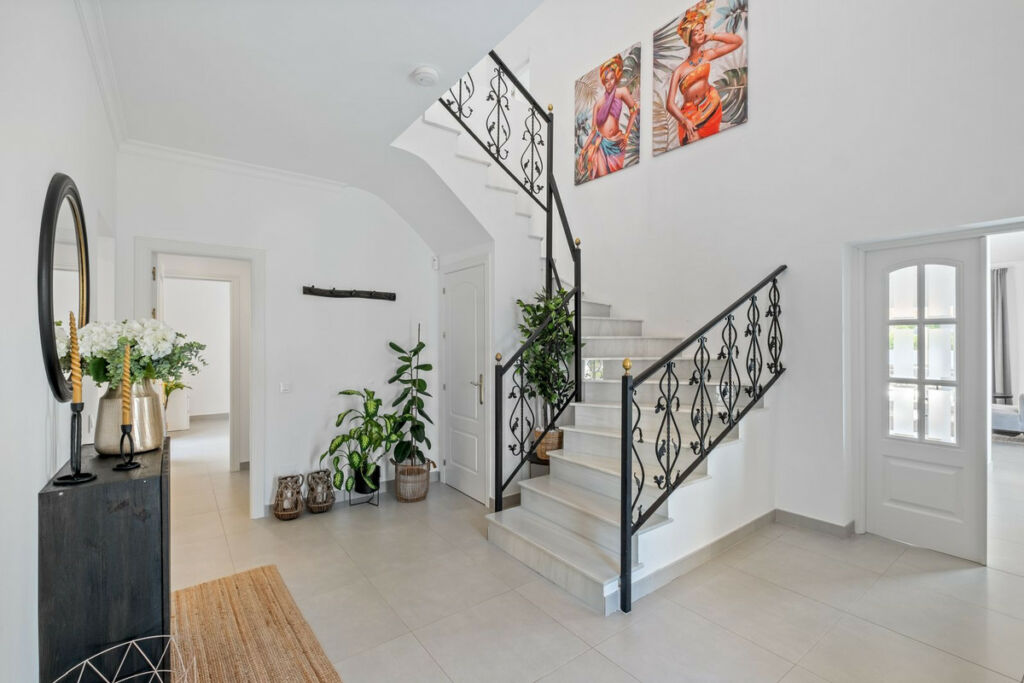 Detached Villa Cerros del Aguila Málaga - image 21