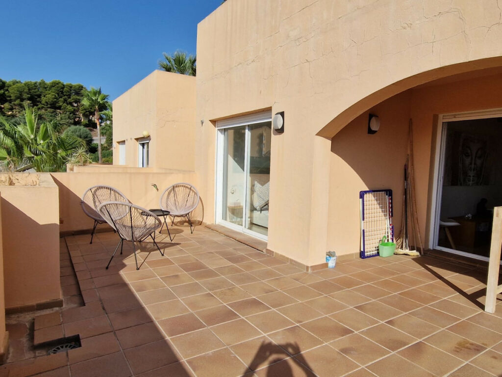 Middle Floor Apartment Calahonda Málaga - image 4