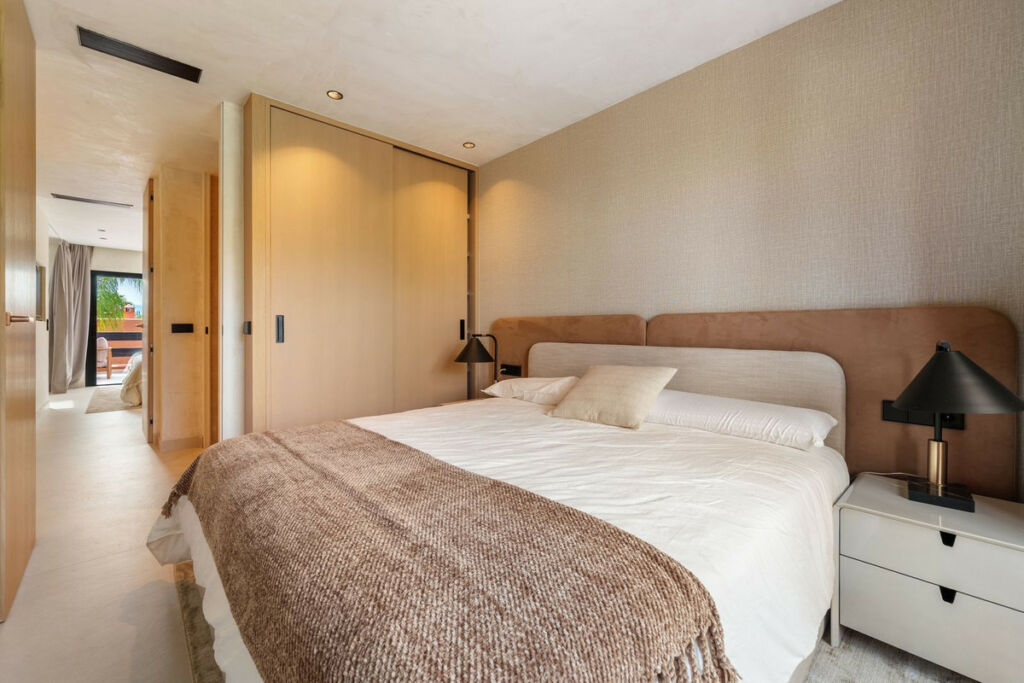 Semi-Detached House The Golden Mile Málaga - image 21