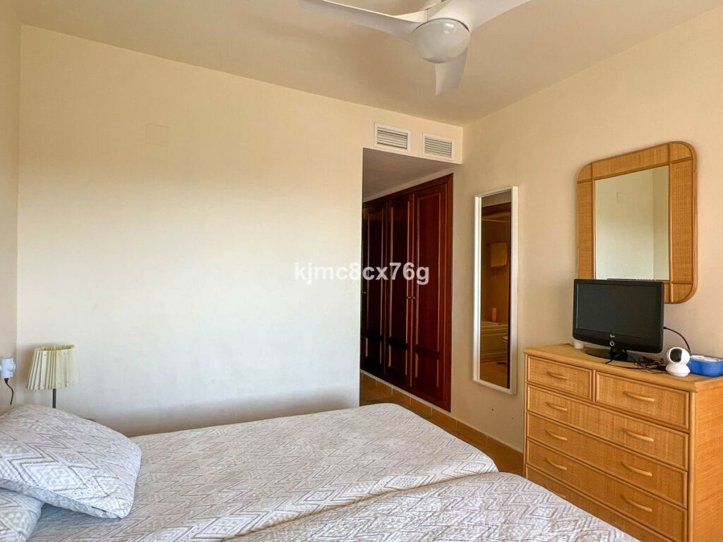 Middle Floor Apartment Calahonda Málaga - image 21