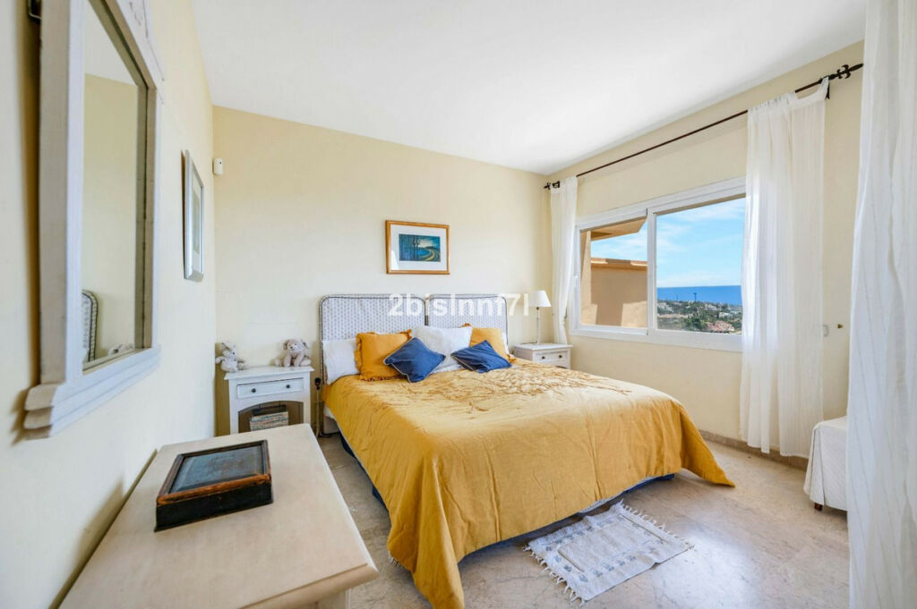 Middle Floor Apartment Elviria Málaga - image 21