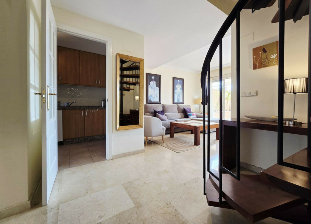 Penthouse Elviria Málaga - image 21