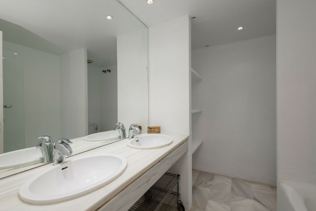 Penthouse Puerto Banús Málaga - image 21
