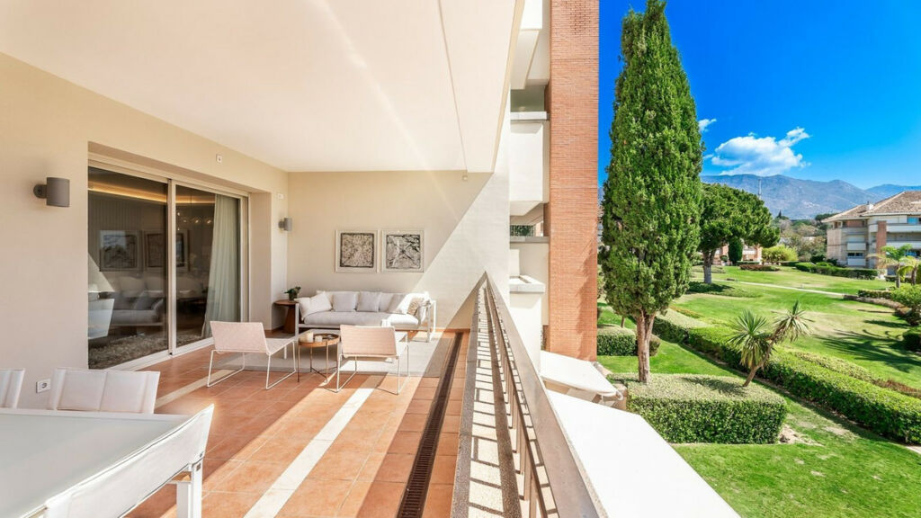 Middle Floor Apartment The Golden Mile Málaga - image 21