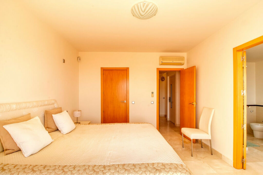 Townhouse Manilva Málaga - image 21