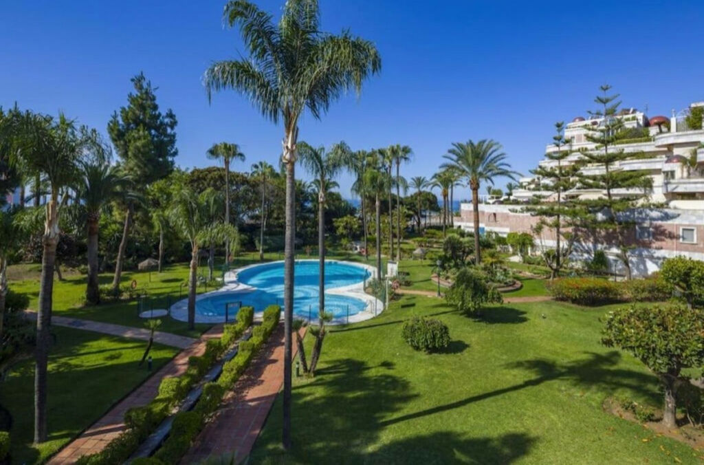 Duplex Puerto Banús Málaga - image 6
