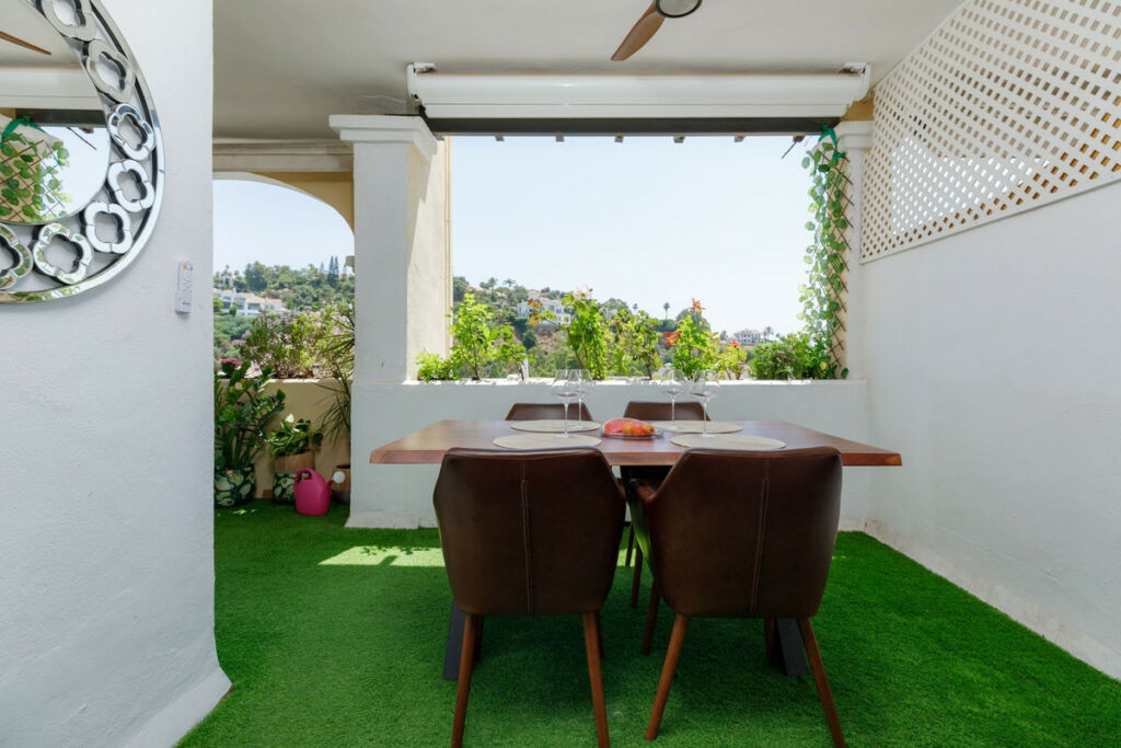 Middle Floor Apartment La Quinta Málaga - image 21
