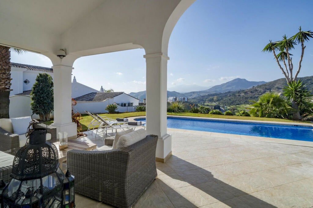 Detached Villa Benahavís Málaga - image 22
