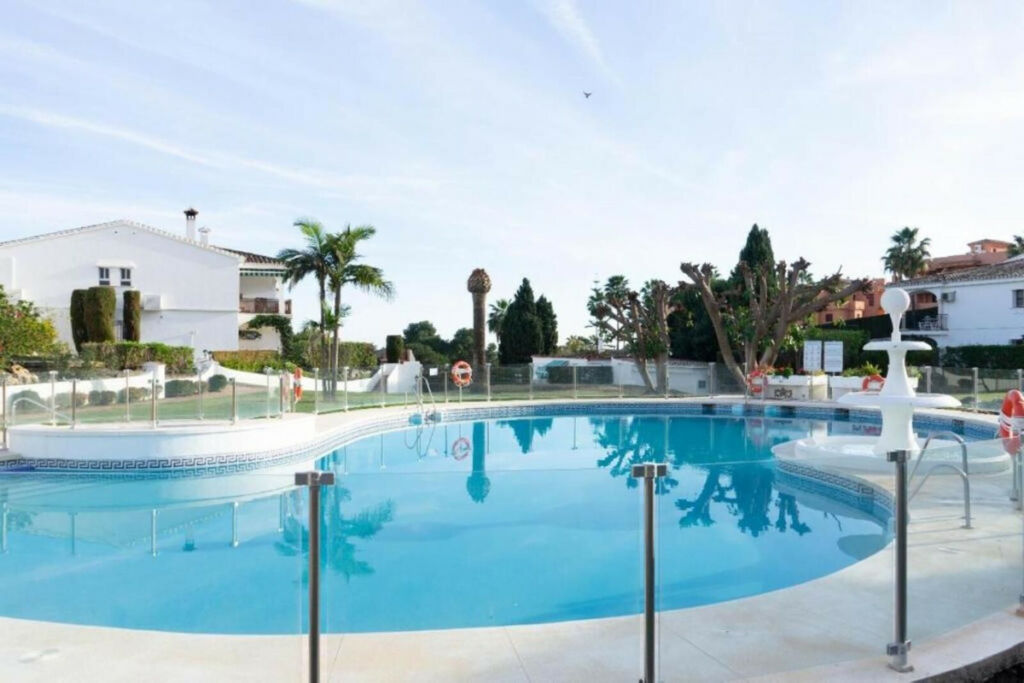 Top Floor Apartment El Paraiso Málaga - image 22
