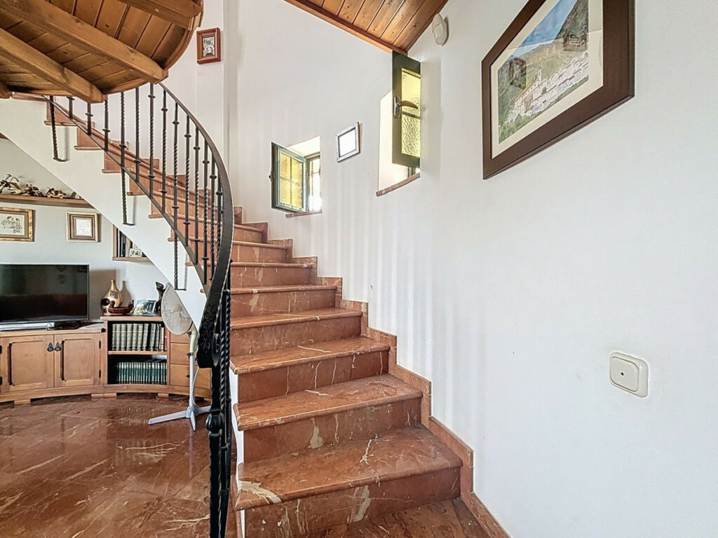 Detached Villa La Viñuela Málaga - image 22