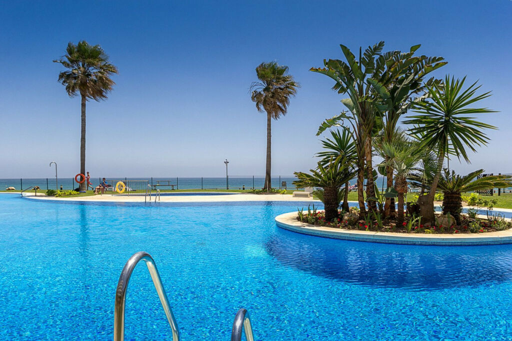 Middle Floor Apartment Calahonda Málaga - image 22
