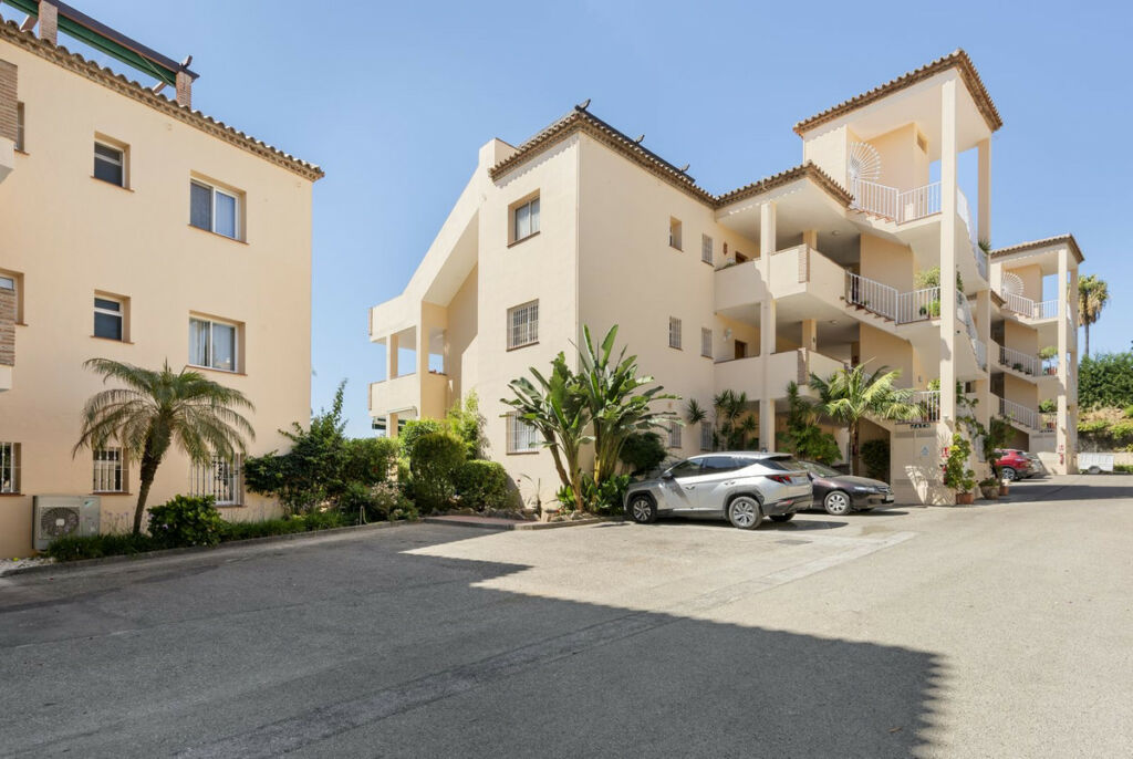 Penthouse Nueva Andalucía Málaga - image 24