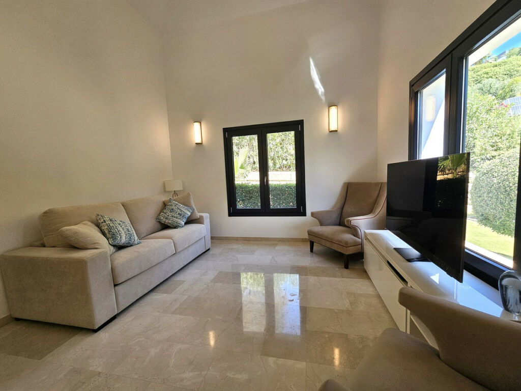 Detached Villa Benahavís Málaga - image 24
