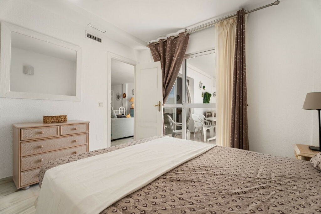 Middle Floor Apartment Riviera del Sol Málaga - image 22