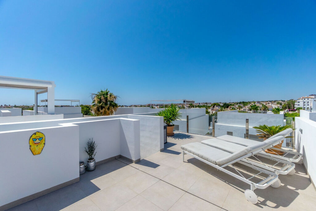 Detached Villa Villamartin Alicante - image 22