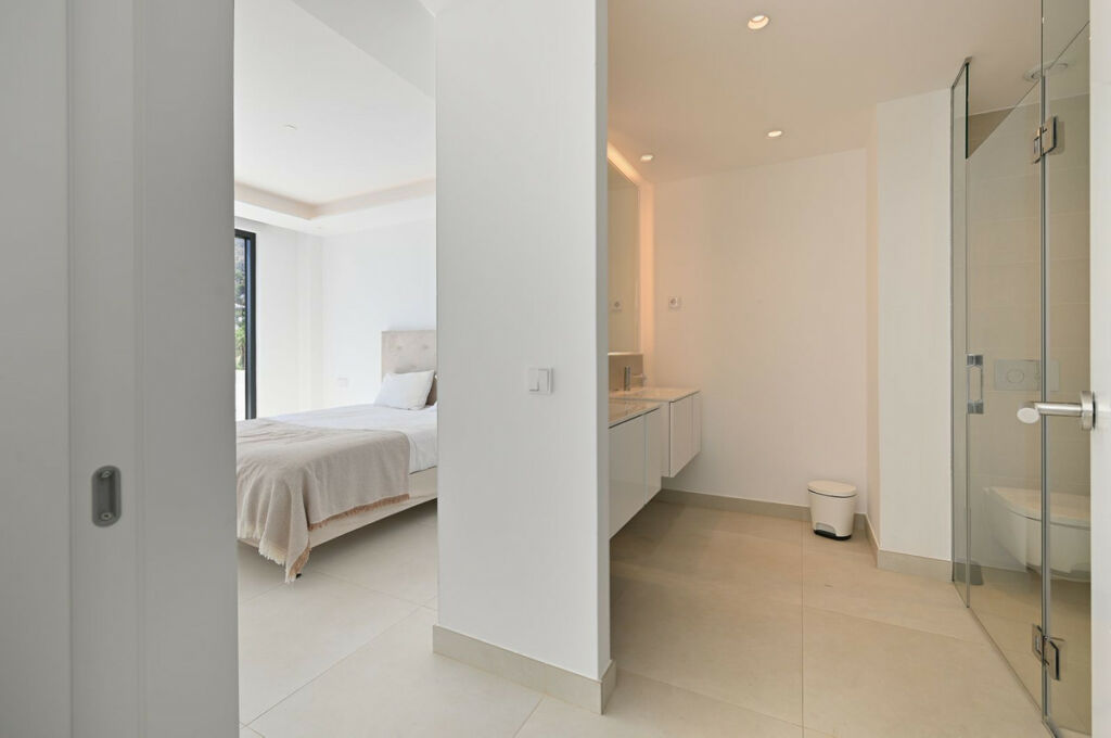 Detached Villa Benalmadena Pueblo Málaga - image 19