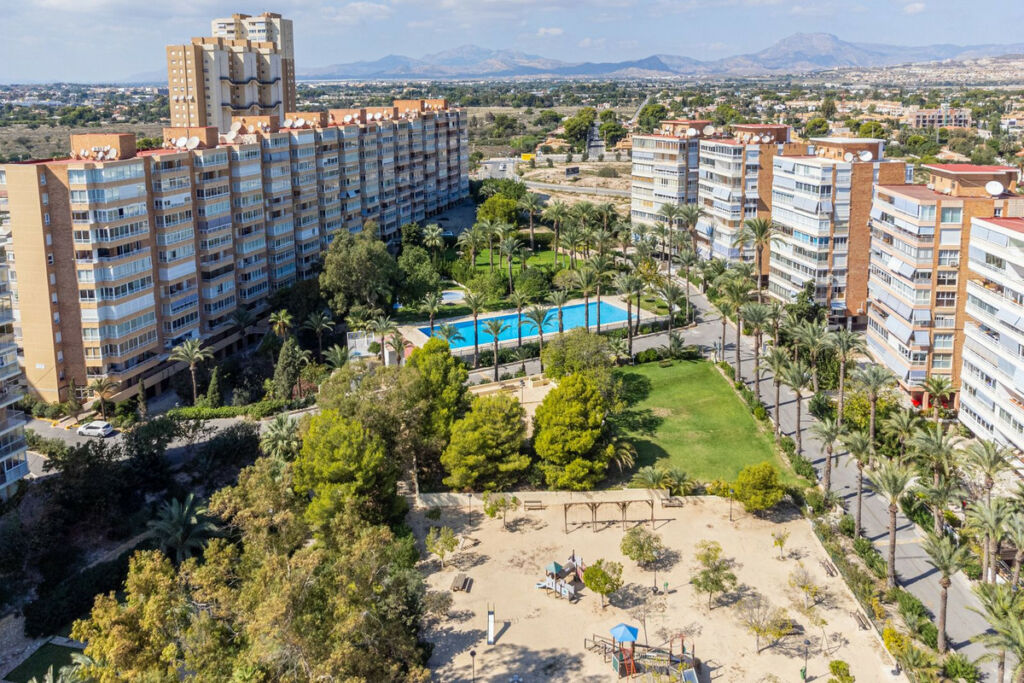 Middle Floor Apartment El Campello Alicante - image 26