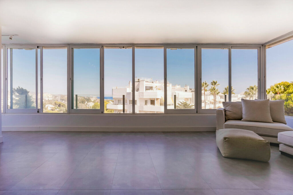 Middle Floor Apartment Río Real Málaga - image 22