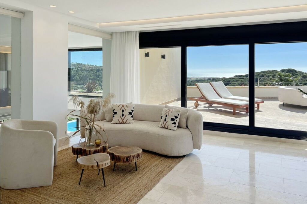 Detached Villa Sotogrande Cádiz - image 22