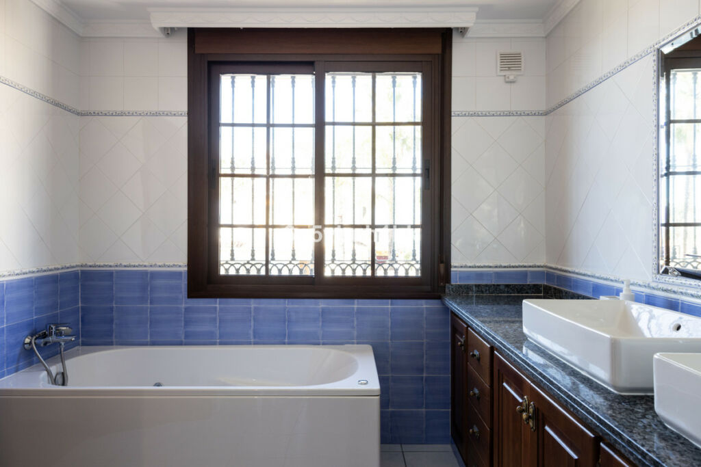 Detached Villa San Pedro de Alcántara Málaga - image 22