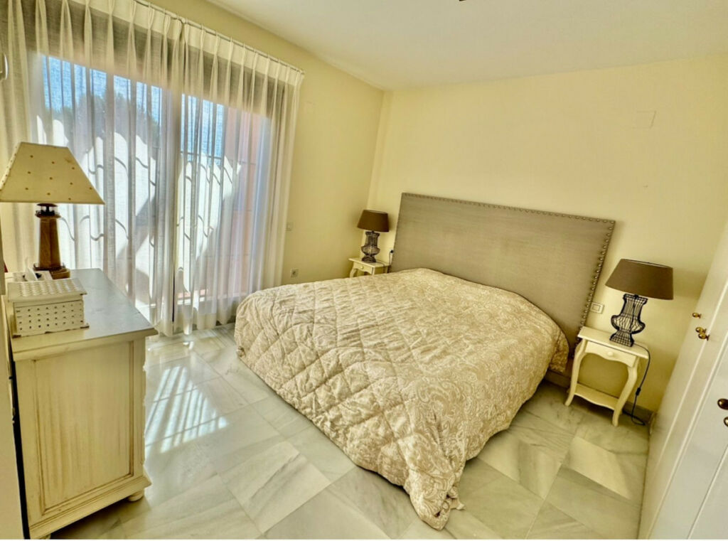 Penthouse New Golden Mile Málaga - image 22