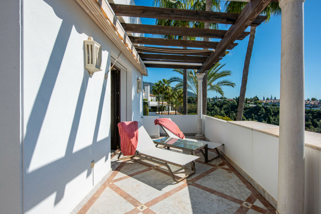 Middle Floor Apartment The Golden Mile Málaga - image 22