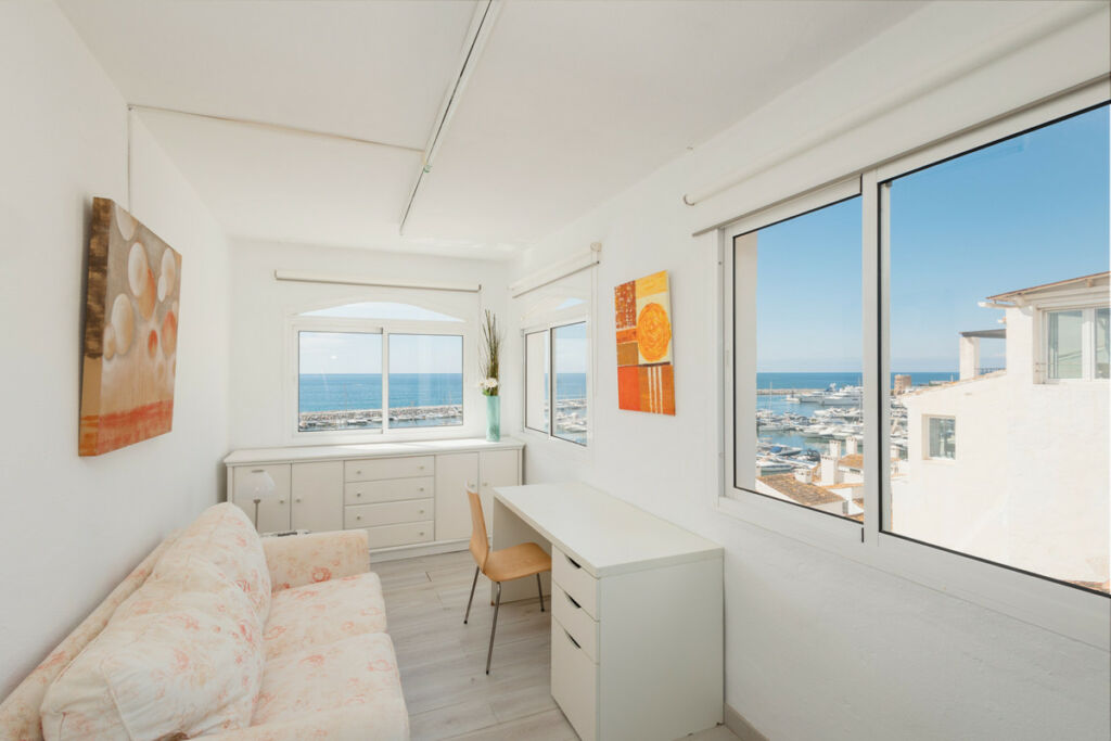 Middle Floor Apartment Puerto Banús Málaga - image 22