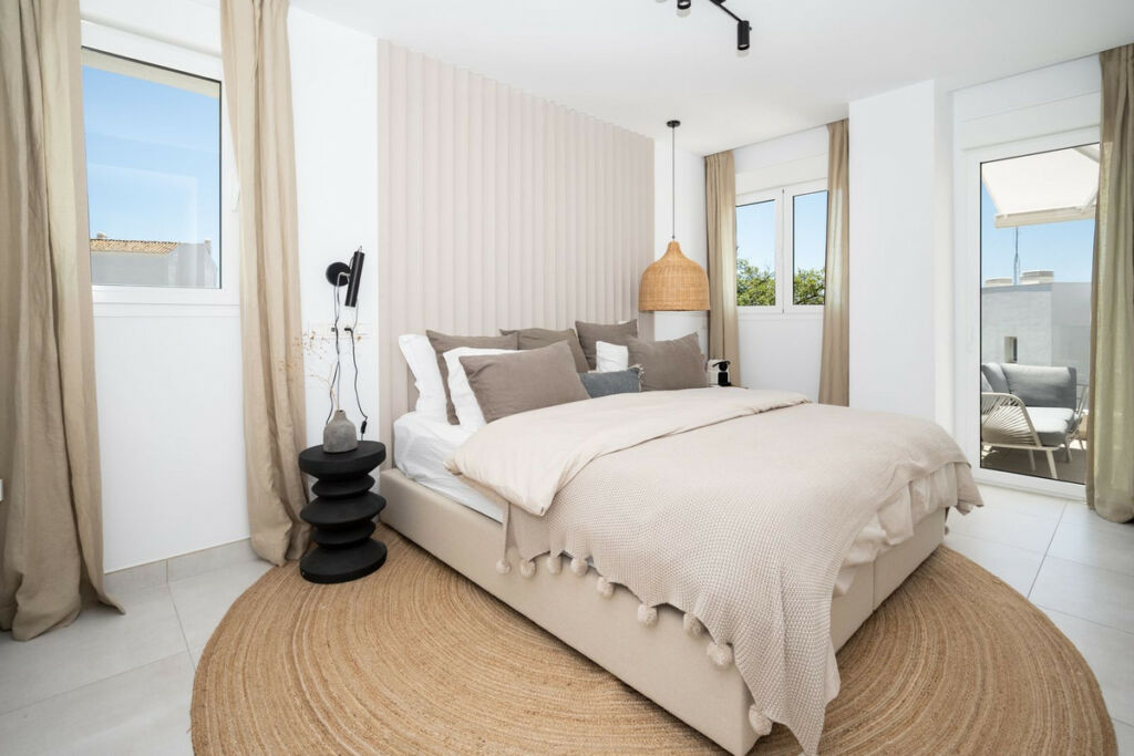 Penthouse Duplex Altos de los Monteros Málaga - image 22