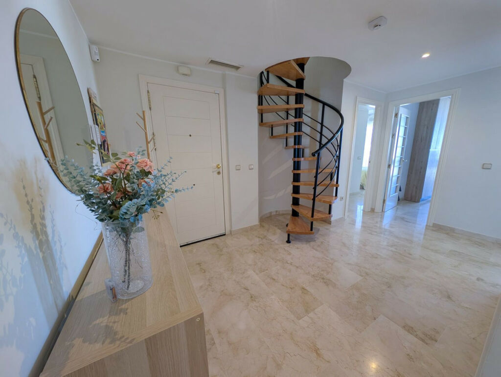 Penthouse Duplex Estepona Málaga - image 24