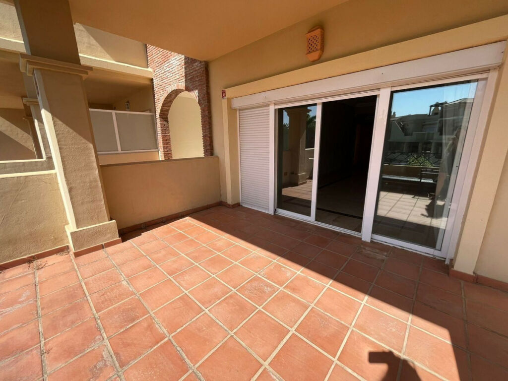 Middle Floor Apartment Estepona Málaga - image 17