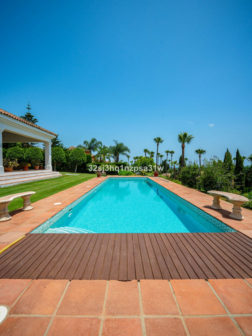 Detached Villa Sotogrande Cádiz - image 22