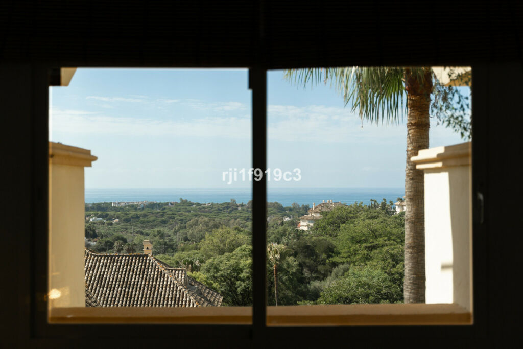 Middle Floor Apartment Elviria Málaga - image 22