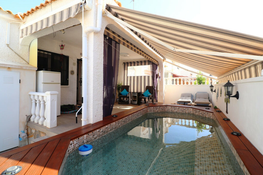 Detached Villa La Florida Alicante - image 22