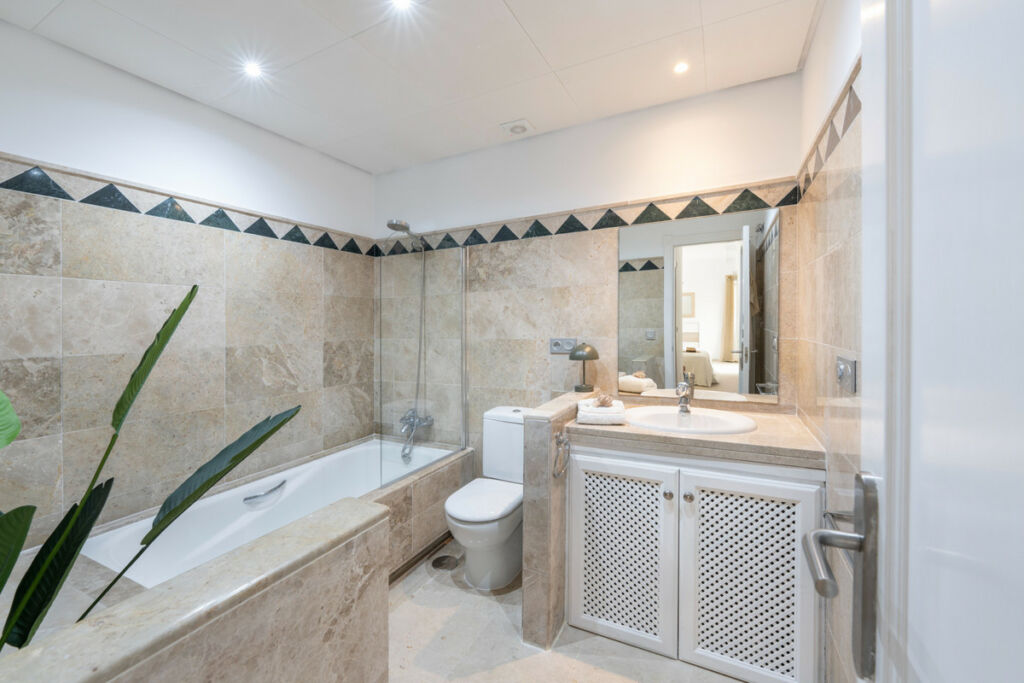 Middle Floor Apartment San Roque Club Cádiz - image 21