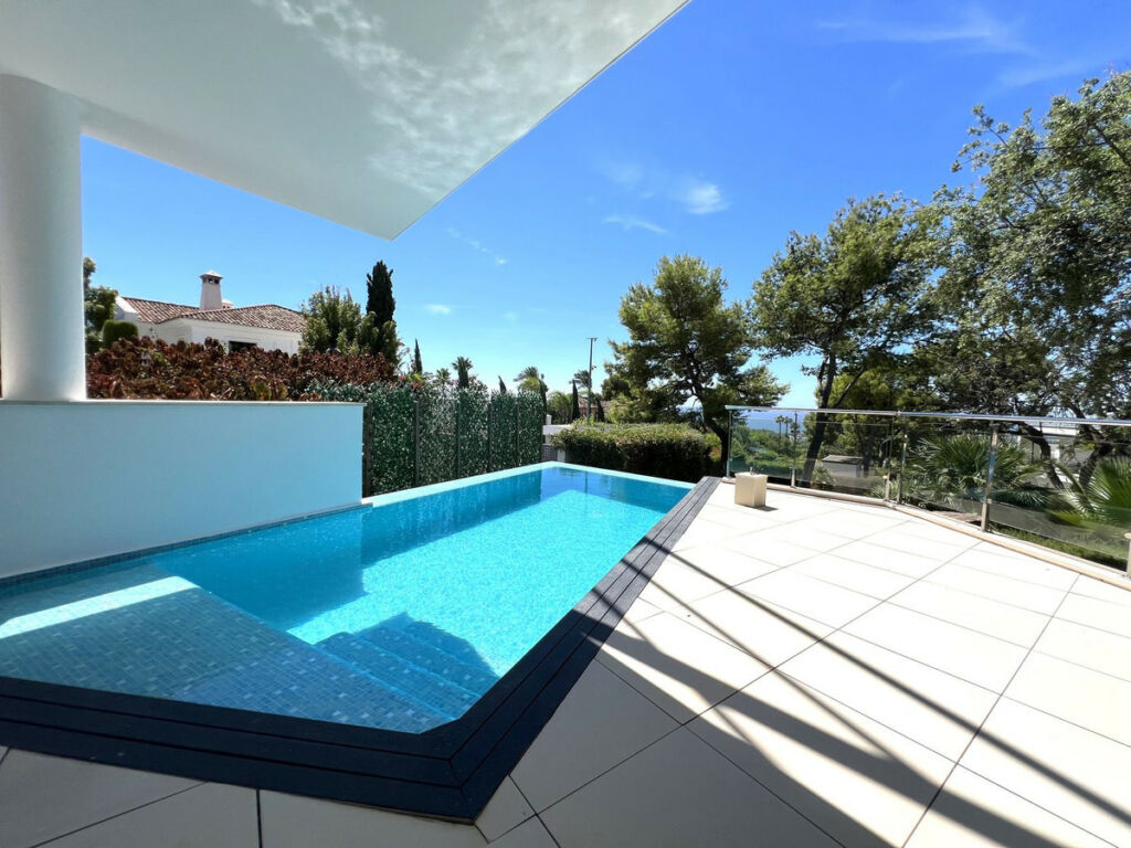 Townhouse Sierra Blanca Málaga - image 22