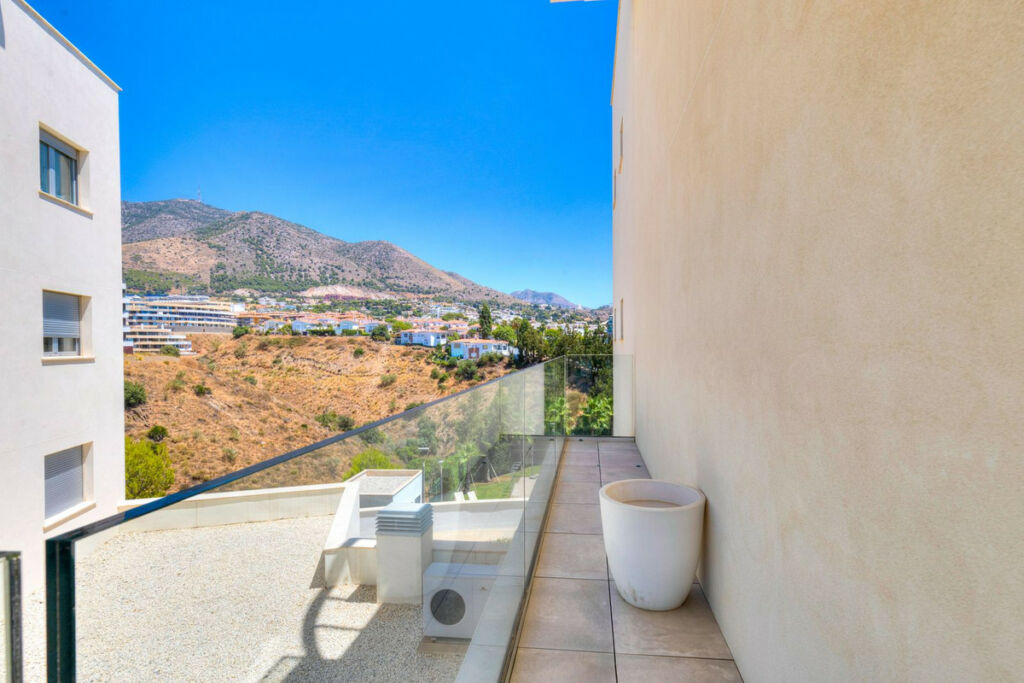 Middle Floor Apartment Fuengirola Málaga - image 22