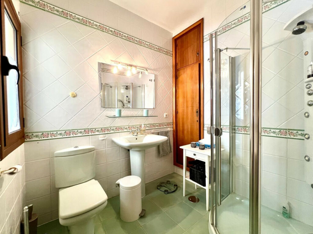 Detached Villa Elviria Málaga - image 23