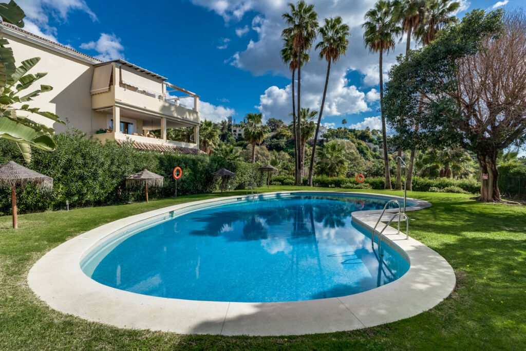 Middle Floor Apartment La Quinta Málaga - image 21