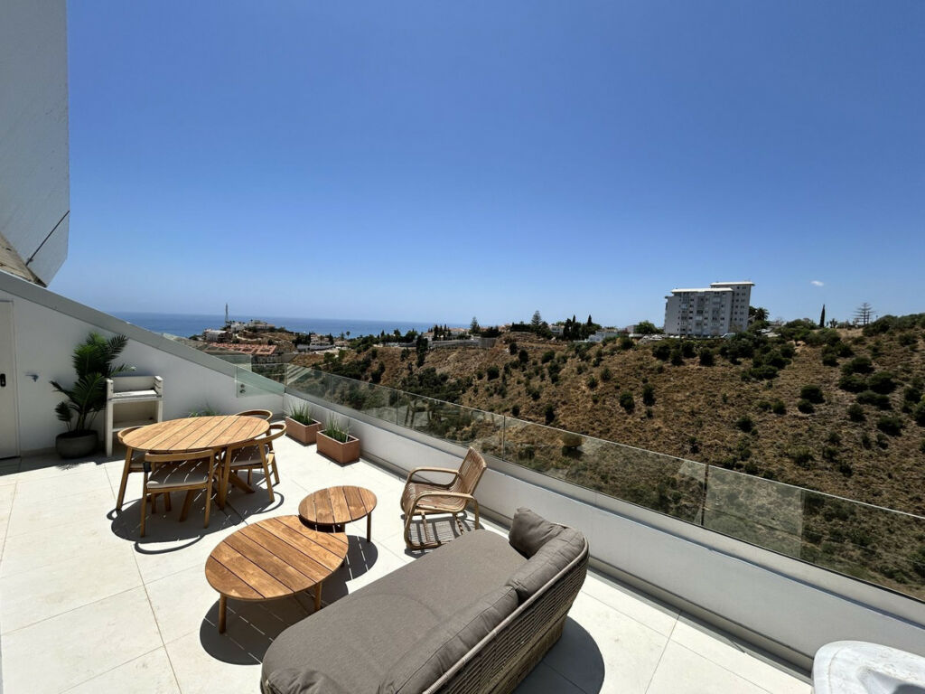 Penthouse Higueron Málaga - image 22